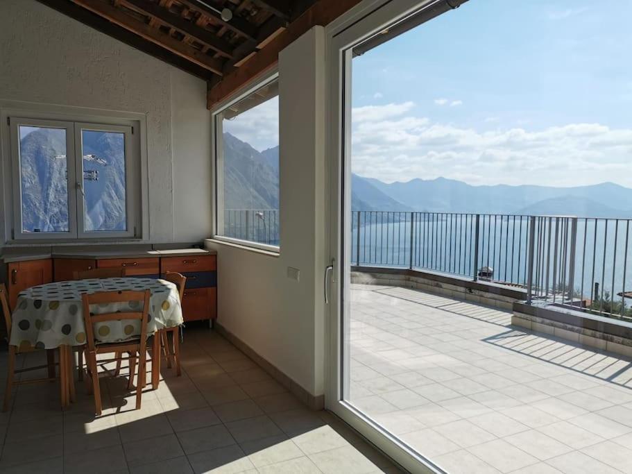 Patricia'S Apartment Riva di Solto Kültér fotó